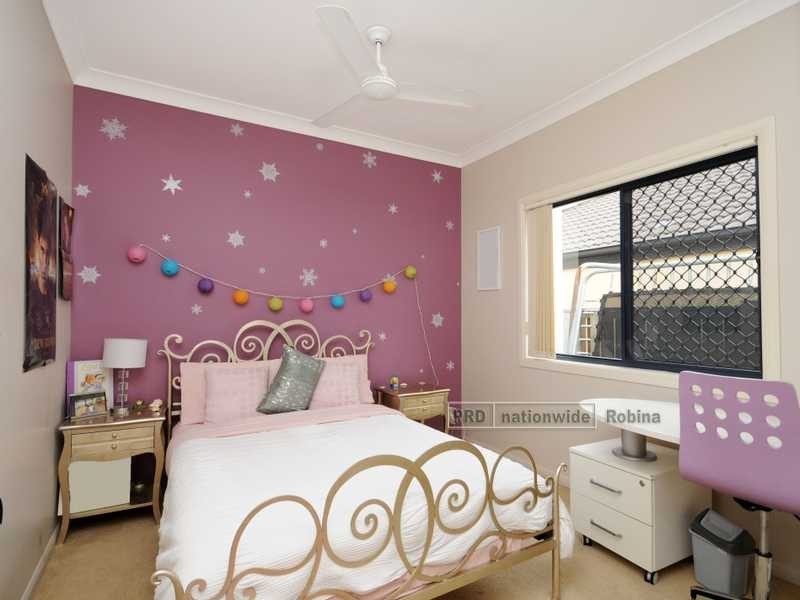 10 Nepean Court, Varsity Lakes QLD 4227