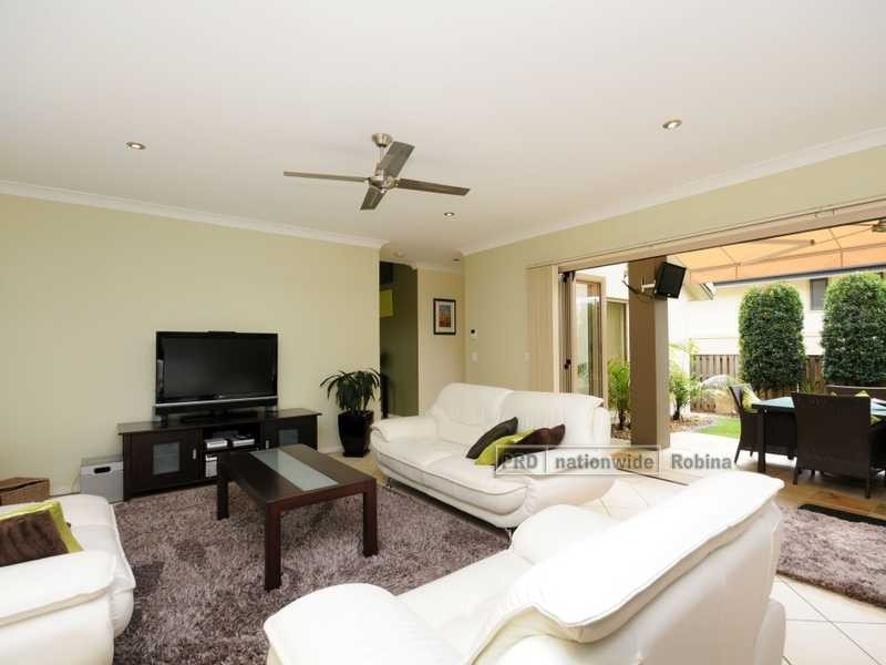 Unit 1/13 The Links, Robina QLD 4226