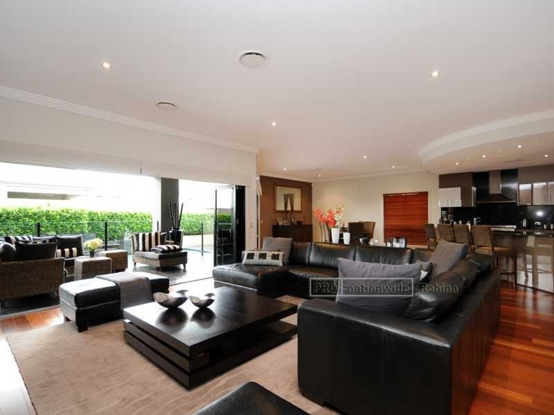 3 Giardino Lane, Varsity Lakes QLD 4227