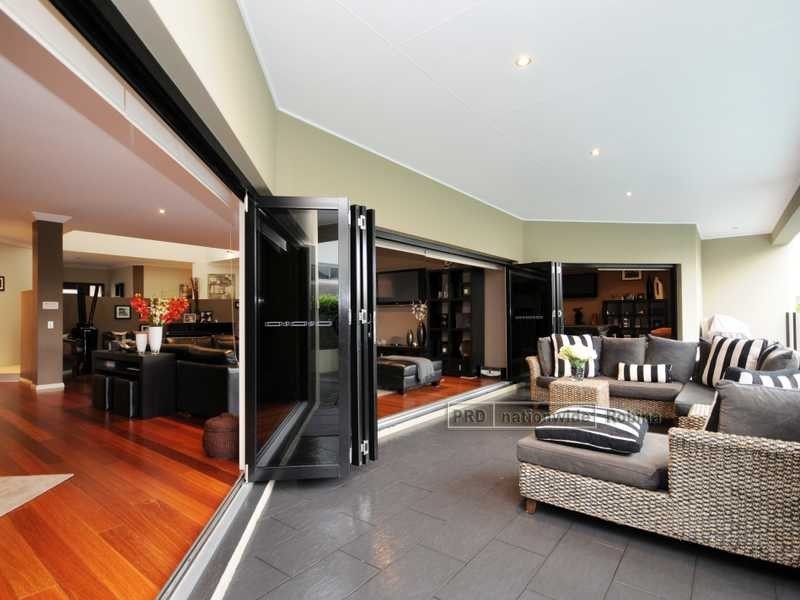 3 Giardino Lane, Varsity Lakes QLD 4227