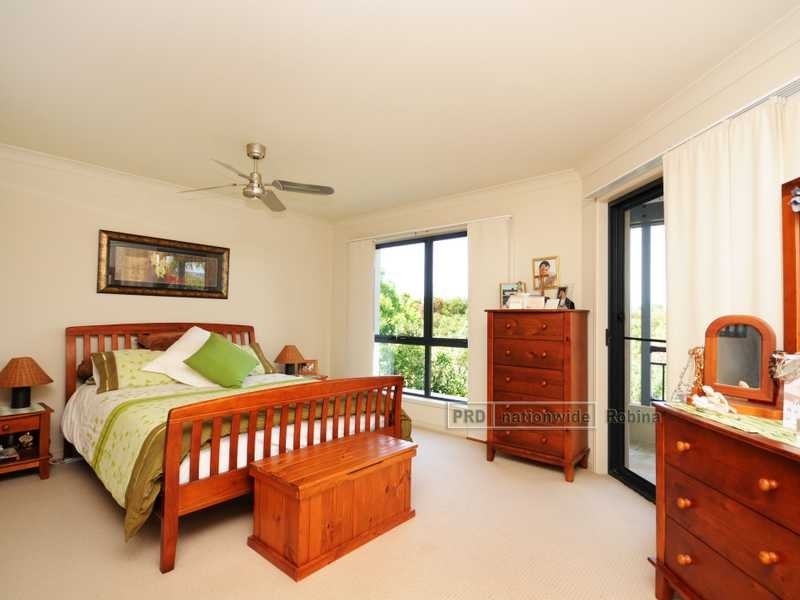 Unit 1046/1 The Cove Crescent, Carrara QLD 4211