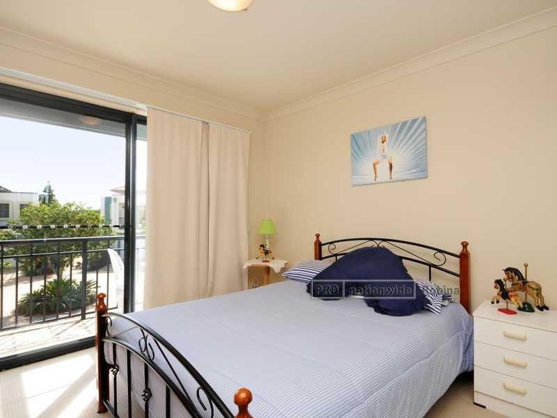 Unit 1046/1 The Cove Crescent, Carrara QLD 4211