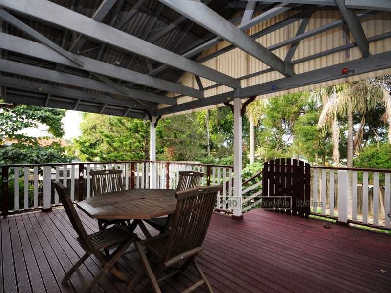 21 Mattocks Rd, Burleigh Waters QLD 4220