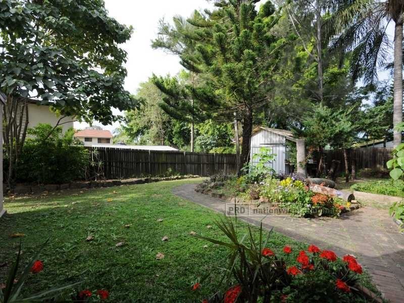 21 Mattocks Rd, Burleigh Waters QLD 4220