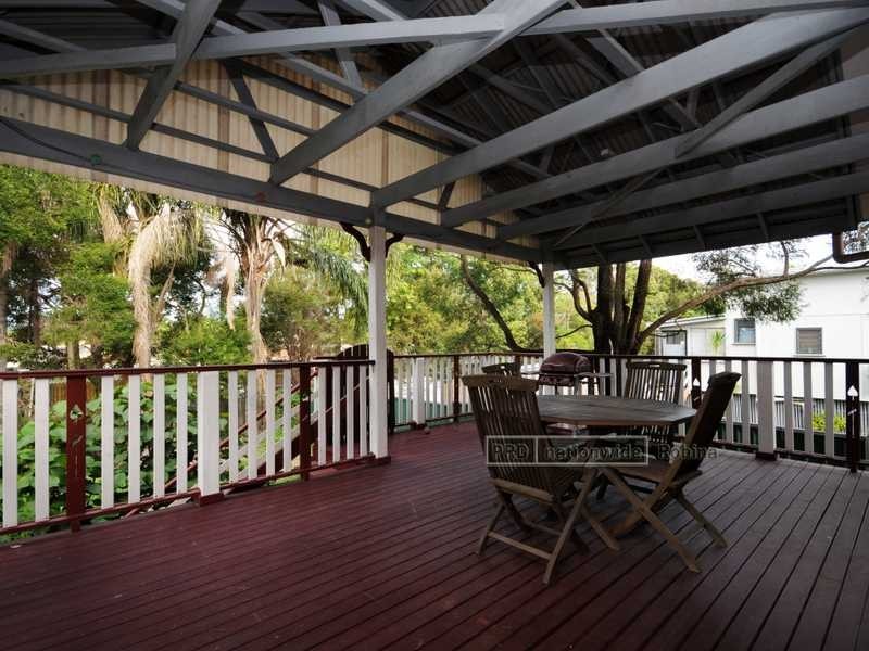 21 Mattocks Rd, Burleigh Waters QLD 4220