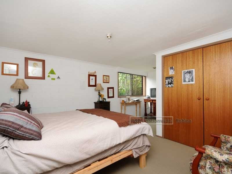 21 Mattocks Rd, Burleigh Waters QLD 4220