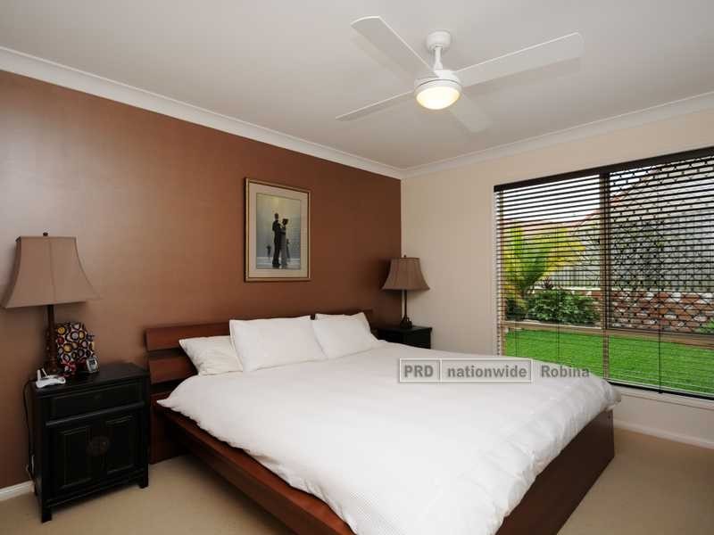 5 Parlour Place, Robina QLD 4226