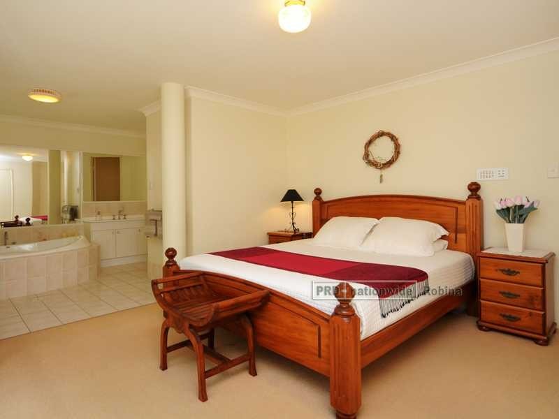 9 Carol Anne Court, Bonogin QLD 4213