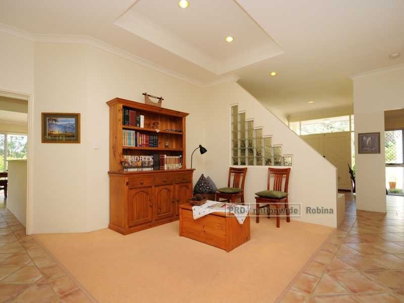 9 Carol Anne Court, Bonogin QLD 4213