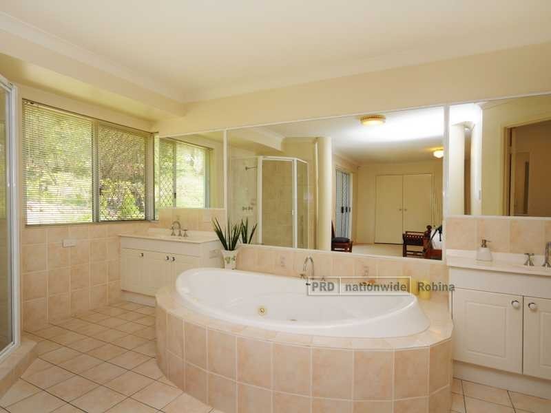 9 Carol Anne Court, Bonogin QLD 4213