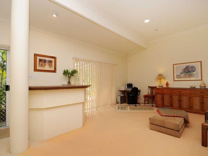 9 Carol Anne Court, Bonogin QLD 4213