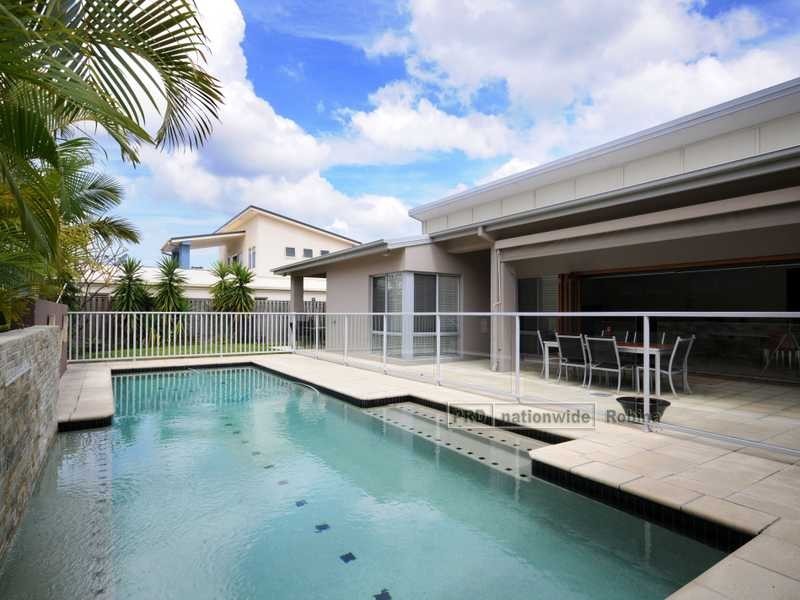 16 Menton Avenue, Varsity Lakes QLD 4227