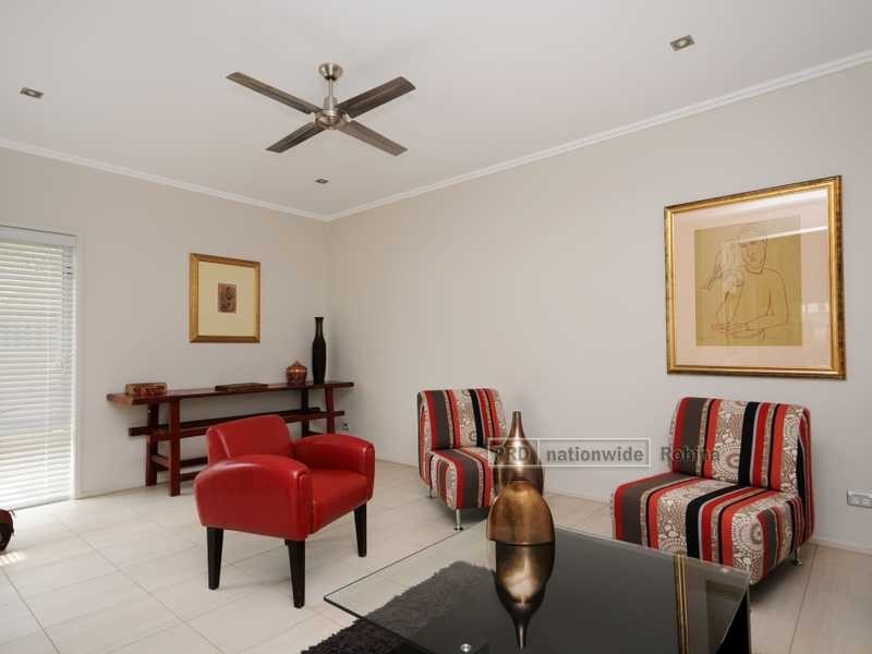 16 Menton Avenue, Varsity Lakes QLD 4227