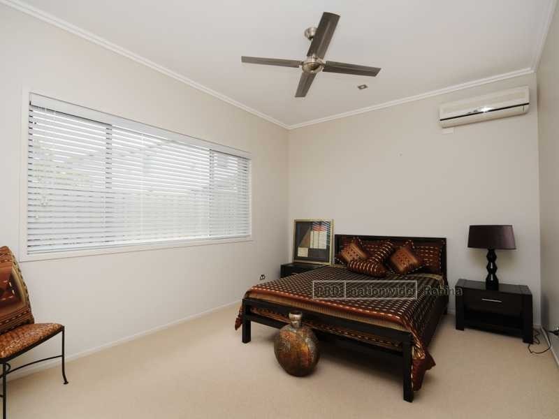 16 Menton Avenue, Varsity Lakes QLD 4227