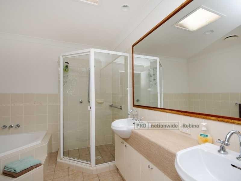 Unit 22/37 Paradise Springs Avenue, Robina QLD 4226