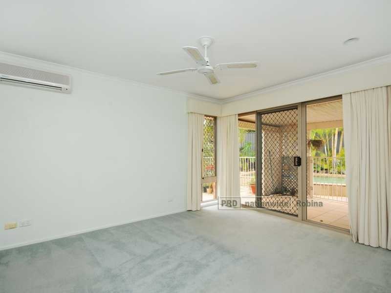 6 Macedon Close, Robina QLD 4226