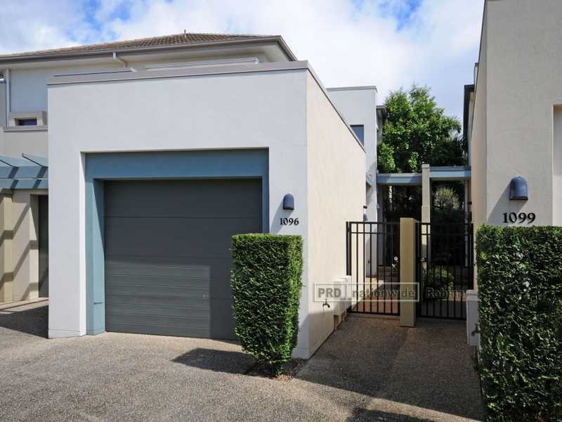 Unit 1096/1 The Cove Crescent, Carrara QLD 4211