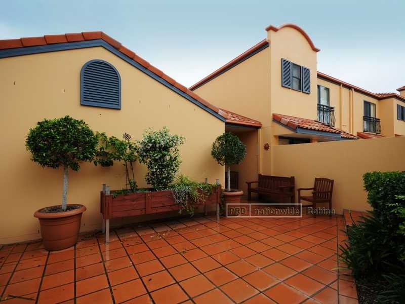 Unit 34/206 Cheltenham Drive, Robina QLD 4226
