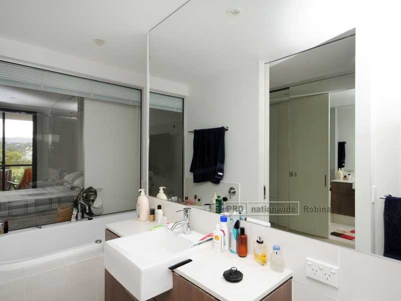 Unit 17/305 Laver Drive, Robina QLD 4226