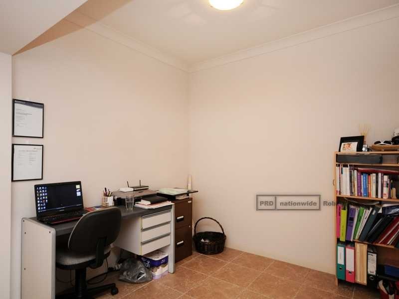 Unit 1090/1 The Cove Crescent, Carrara QLD 4211