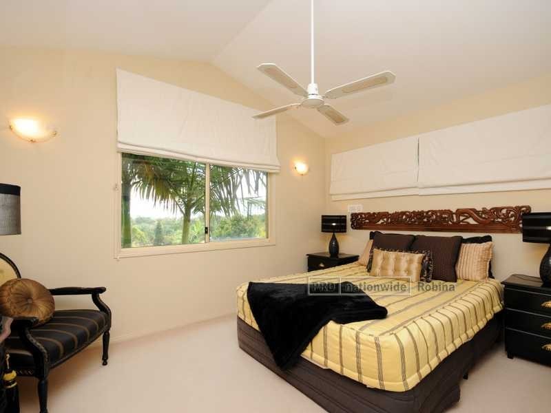 12 Pinehurst Place, Robina QLD 4226