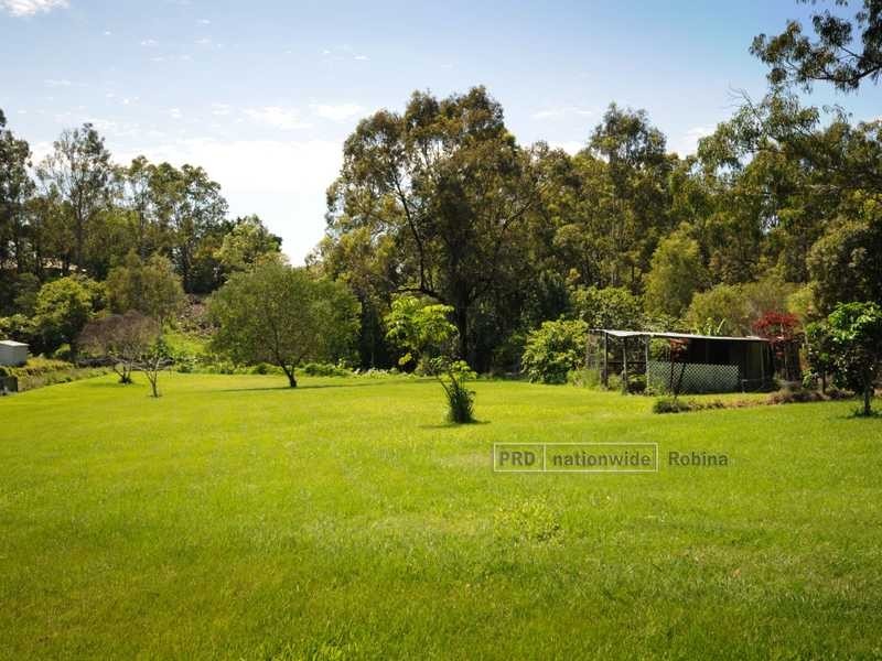 10 Quambone Street, Worongary QLD 4213