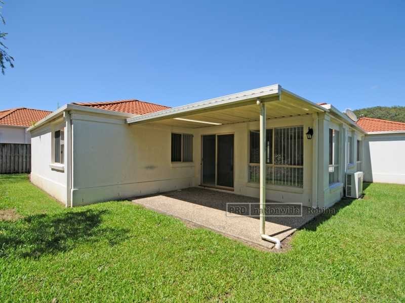 12 Lancashire Drive, Mudgeeraba QLD 4213