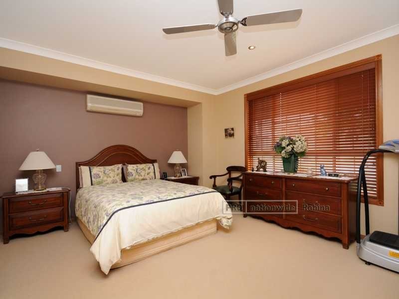 5 Avellino Drive, Varsity Lakes QLD 4227