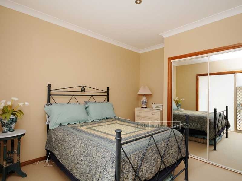 5 Avellino Drive, Varsity Lakes QLD 4227