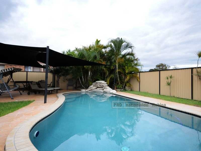 39 Razorbill Street, Burleigh Waters QLD 4220