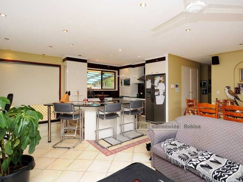 39 Razorbill Street, Burleigh Waters QLD 4220
