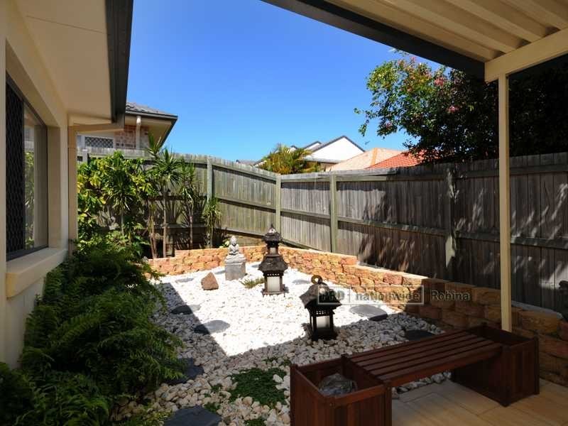26 Mulgrave Crescent, Varsity Lakes QLD 4227