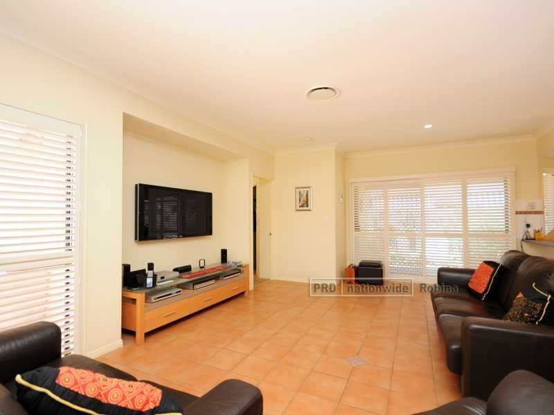 132 Dunlin Drive, Burleigh Waters QLD 4220