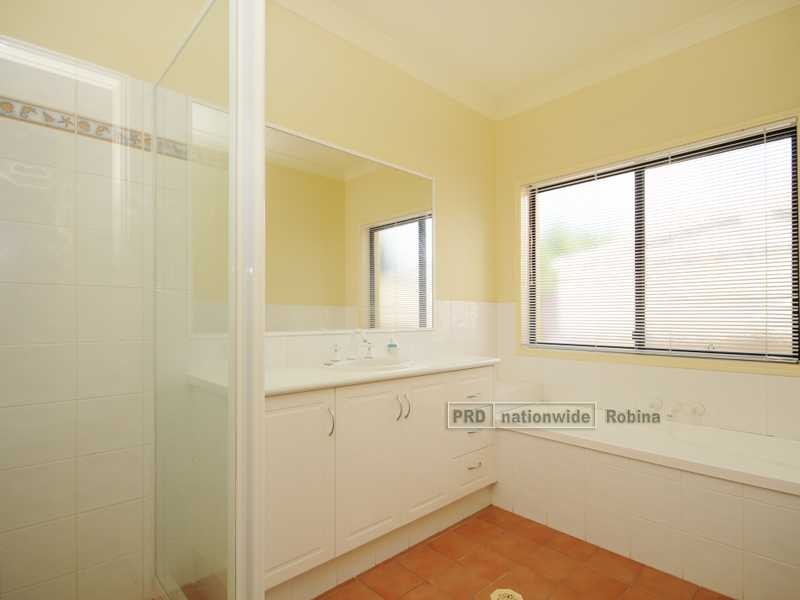 132 Dunlin Drive, Burleigh Waters QLD 4220