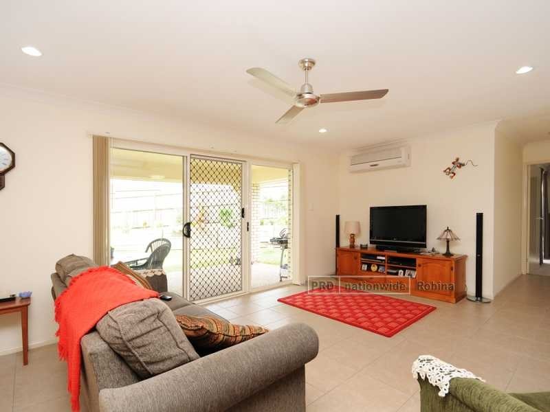 Unit 1/8 Jasmine Circuit, Ormeau QLD 4208