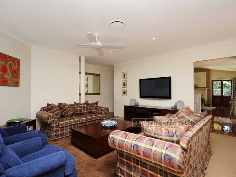 6 Nunawading Court, Robina QLD 4226