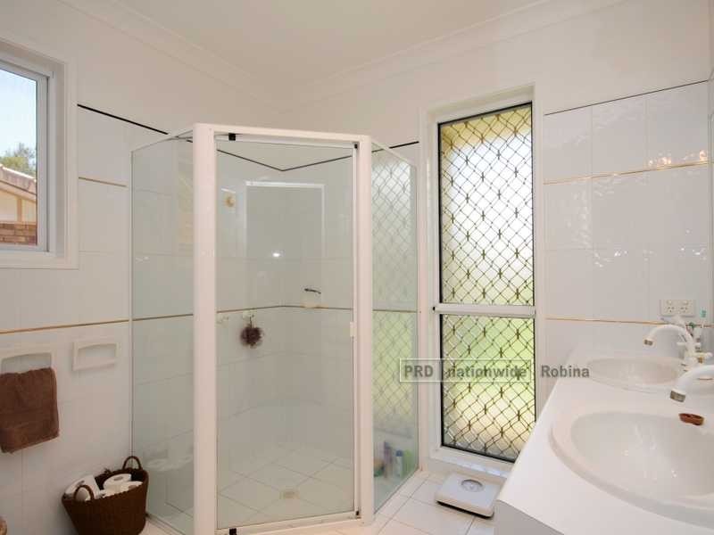 6 Nunawading Court, Robina QLD 4226