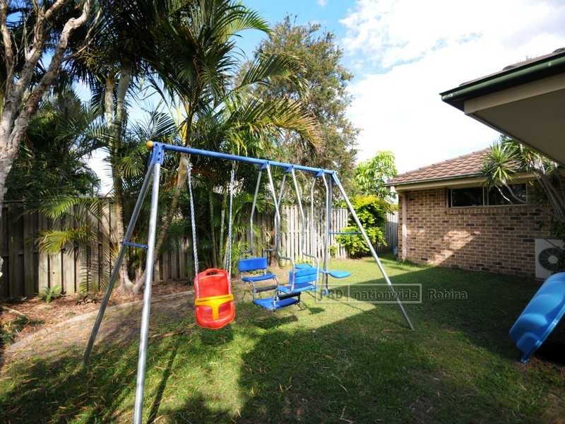 6 Wisconsin Street, Varsity Lakes QLD 4227