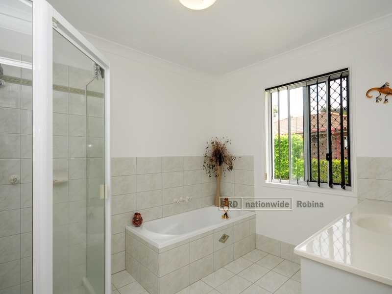 95 Gardenia Drive, Bonogin QLD 4213