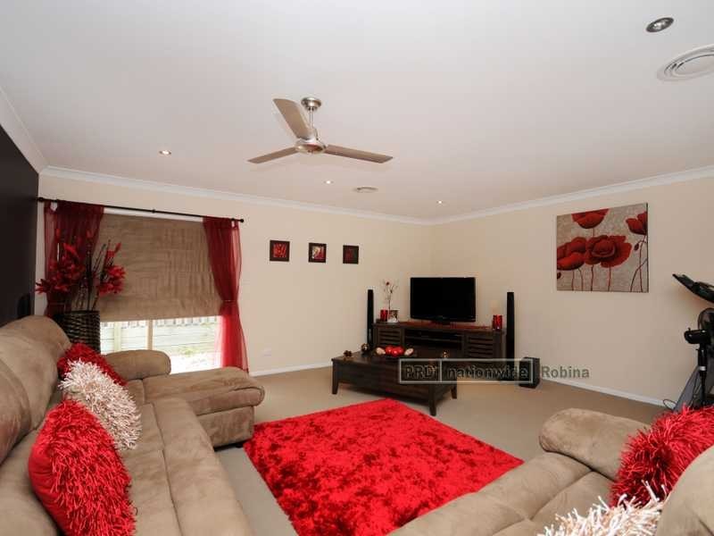 59 Ellis Drive, Mudgeeraba QLD 4213