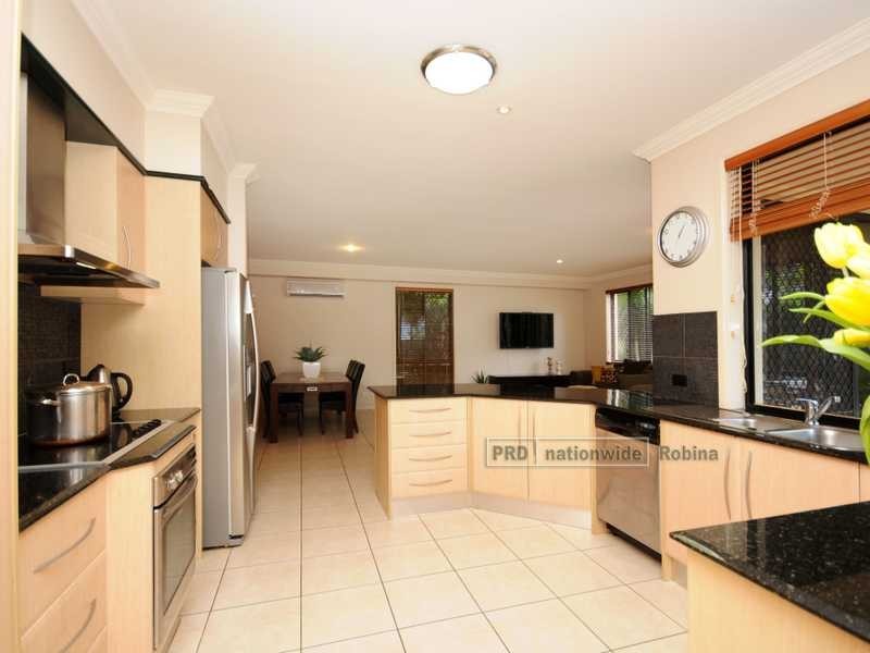 12 North Shore Avenue, Varsity Lakes QLD 4227