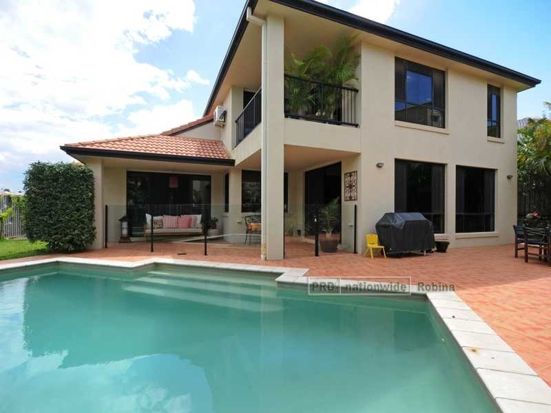 12 North Shore Avenue, Varsity Lakes QLD 4227