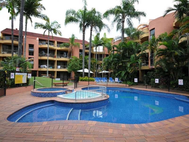 Unit 1/38 Enderly Avenue, Surfers Paradise QLD 4217