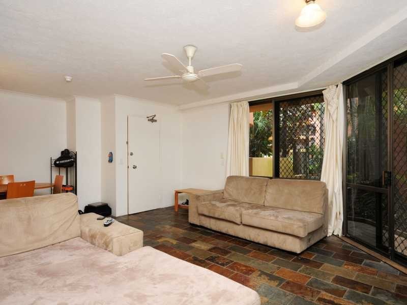 Unit 1/38 Enderly Avenue, Surfers Paradise QLD 4217
