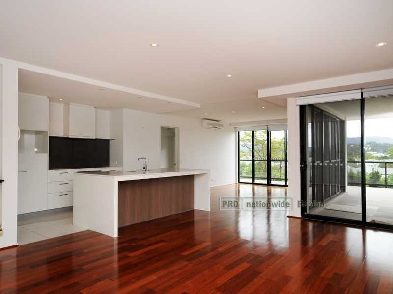 Unit 4/305 Easthill Drive, Robina QLD 4226