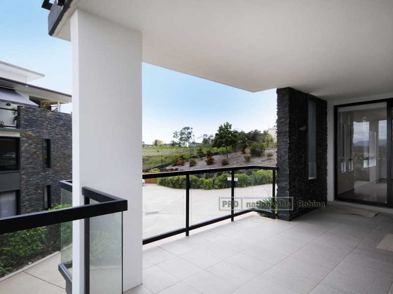 Unit 4/305 Easthill Drive, Robina QLD 4226