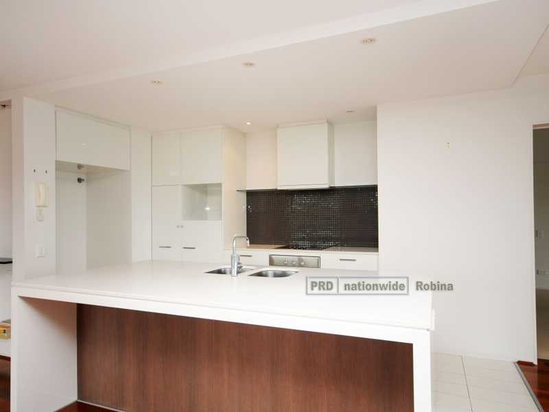 Unit 4/305 Easthill Drive, Robina QLD 4226