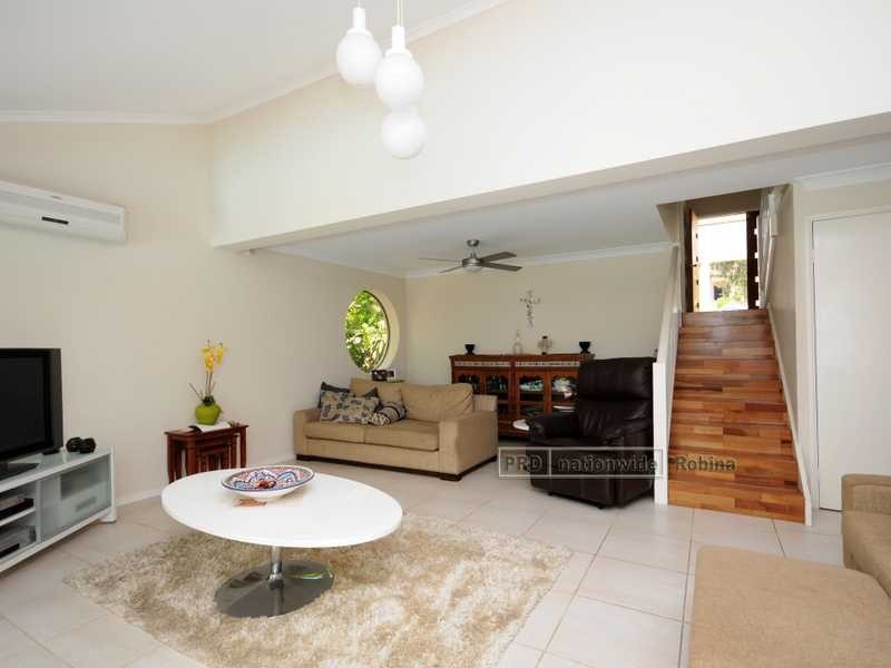 6 Indooroopilly Court, Robina QLD 4226