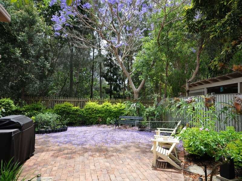 9 Chelsea Place, Robina QLD 4226