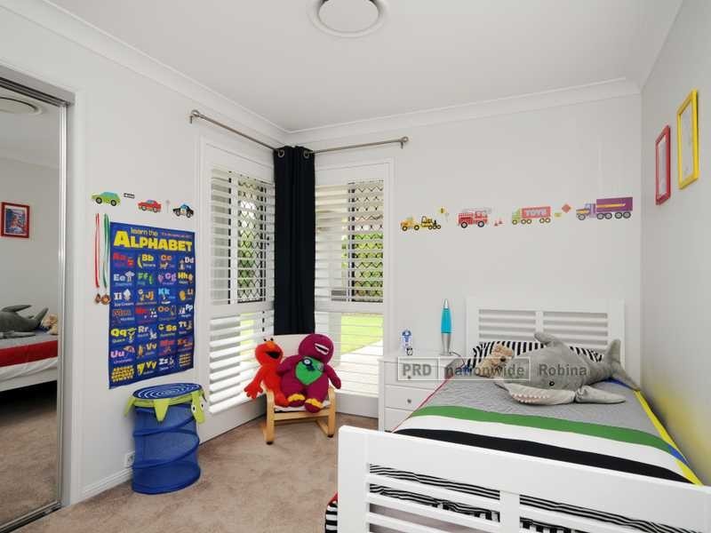 28 Yarraville Street, Robina QLD 4226